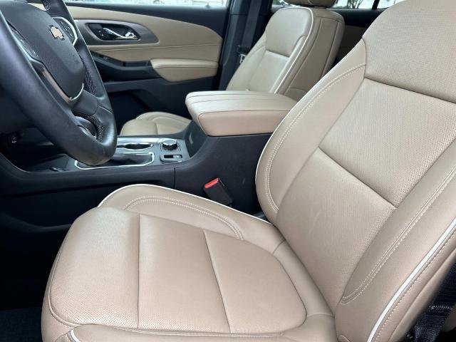 Used 2023 Chevrolet Traverse Premier w/ LPO, Floor Liner Package FWD image 31