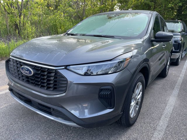 Certified 2025 Ford Escape Active AWD/4WD image 2