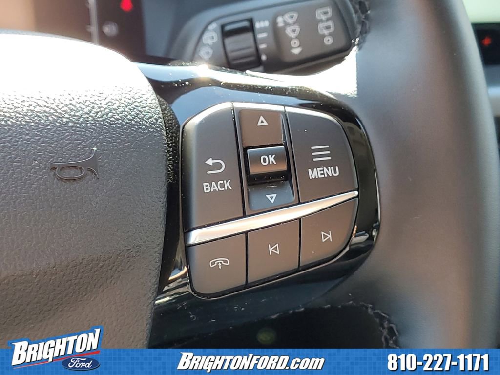 Certified 2025 Ford Escape SE FWD image 19