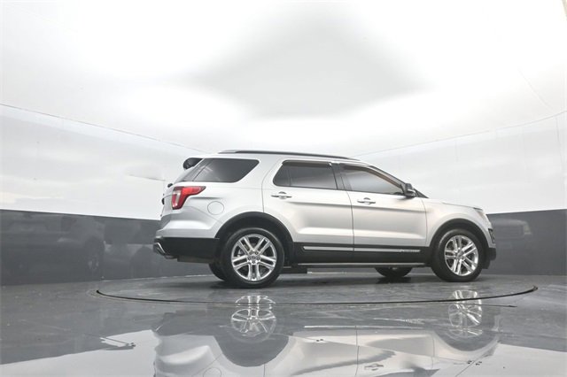 Certified 2017 Ford Explorer XLT w/ Equipment Group 201A image 35