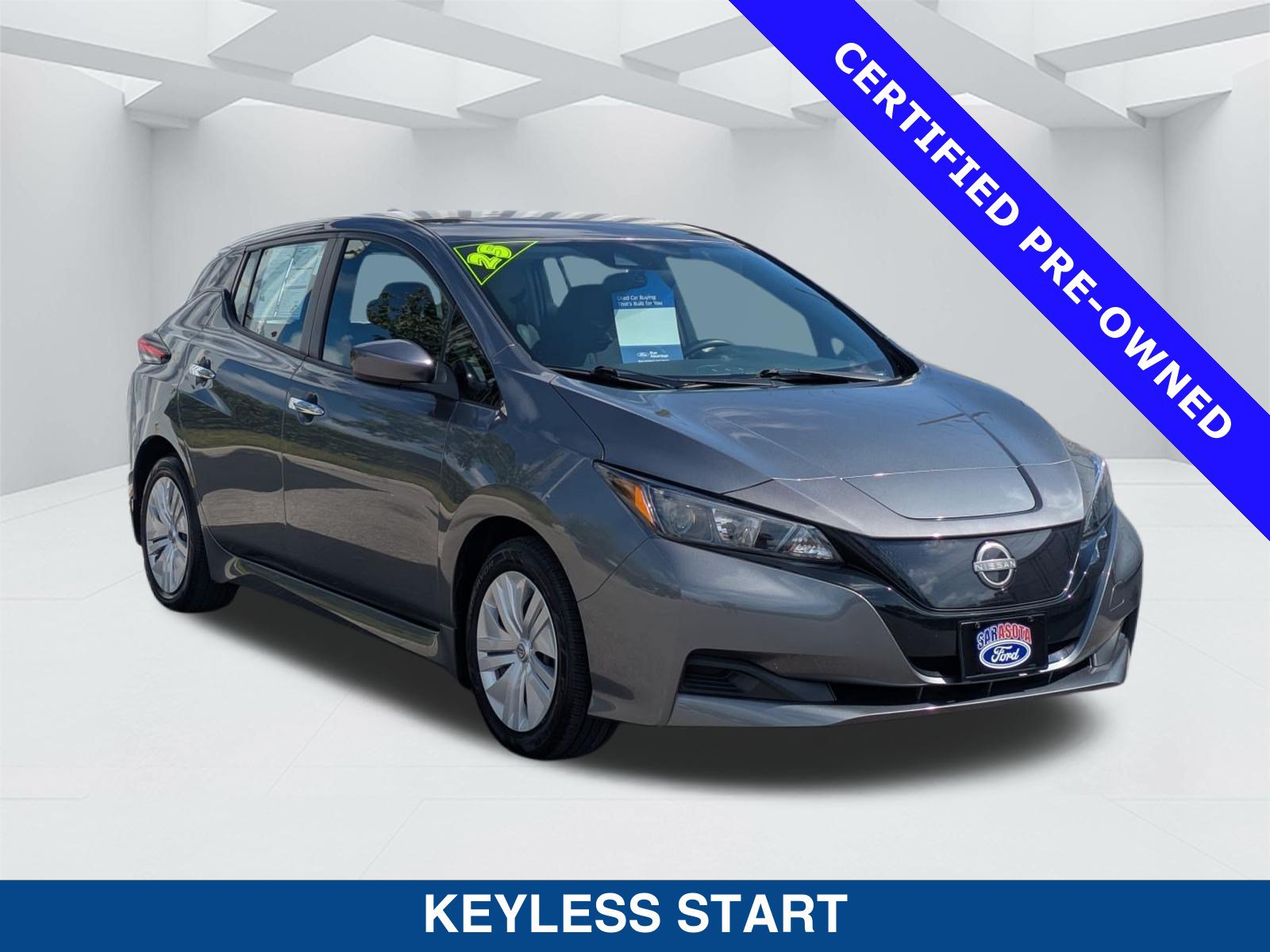 Used 2025 Nissan Leaf S FWD image 3