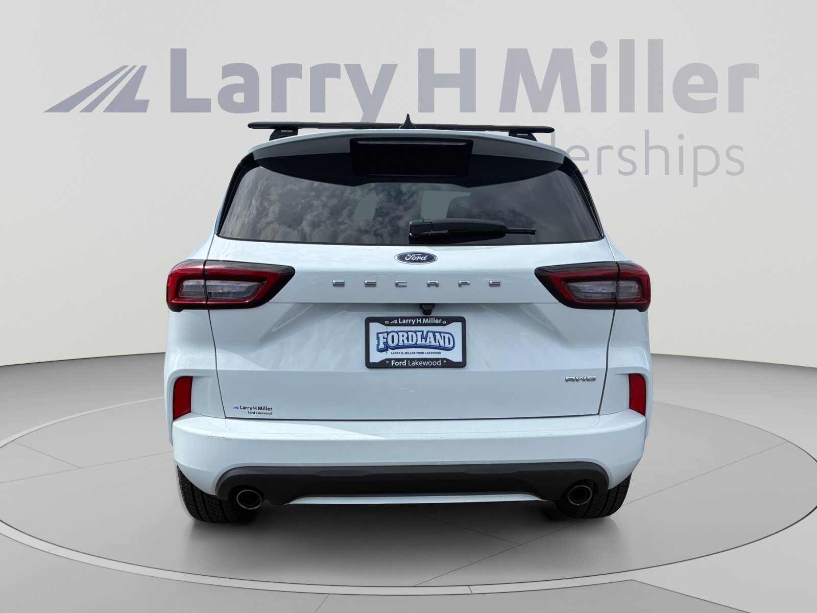 Certified 2023 Ford Escape ST-Line AWD/4WD image 4