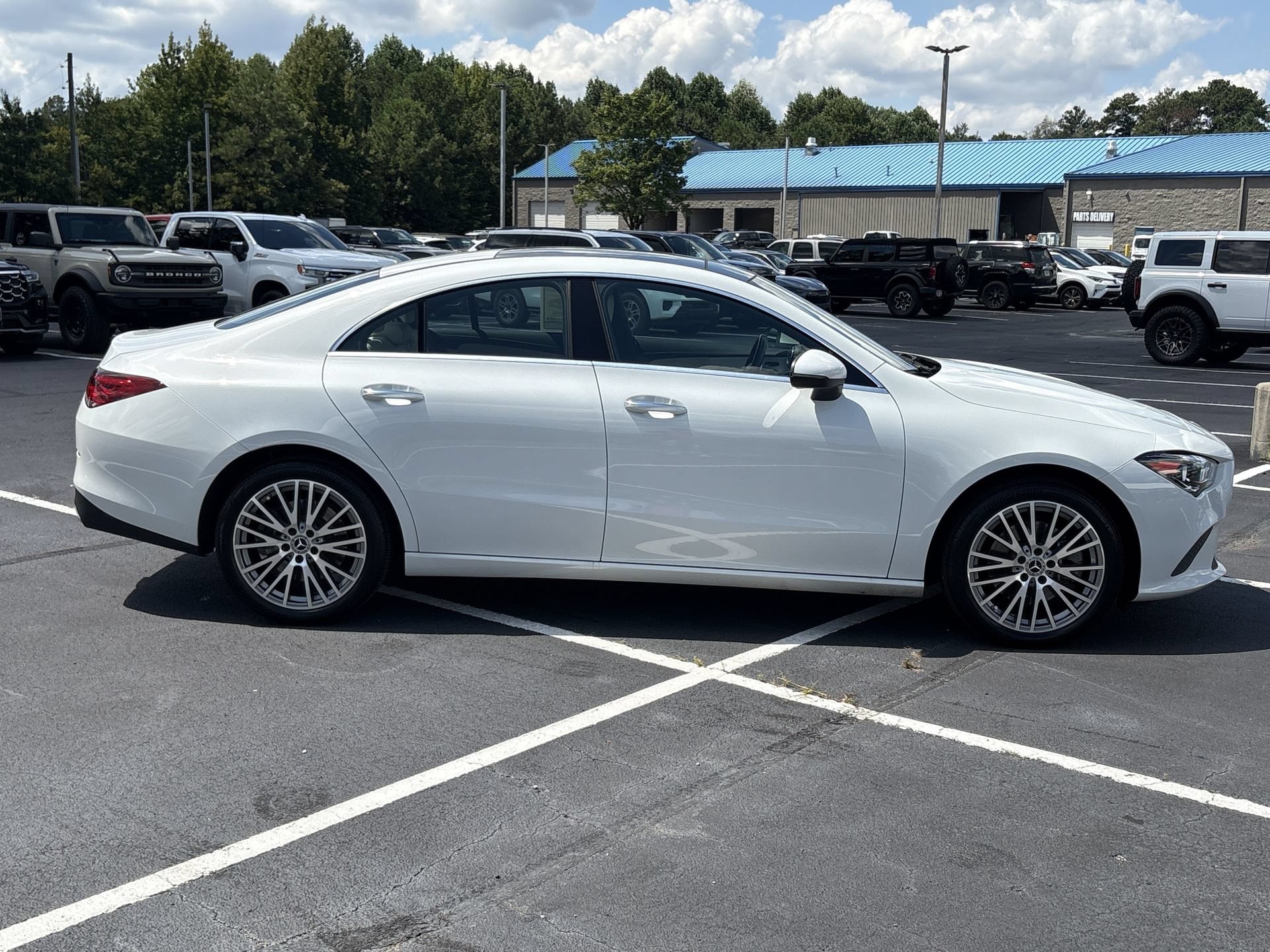 Used 2023 Mercedes-Benz CLA 250 4MATIC w/ Premium Package image 25