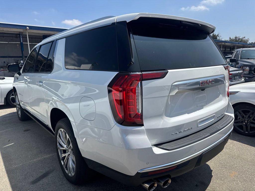 Used 2023 GMC Yukon XL Denali AWD/4WD image 6