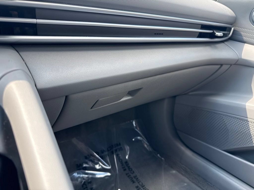Used 2024 Hyundai Elantra SE FWD image 28