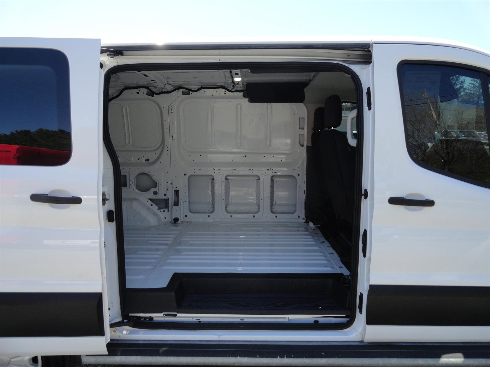Certified 2023 Ford Transit 250 Low Roof w/ Exterior Upgrade Package RWD image 18