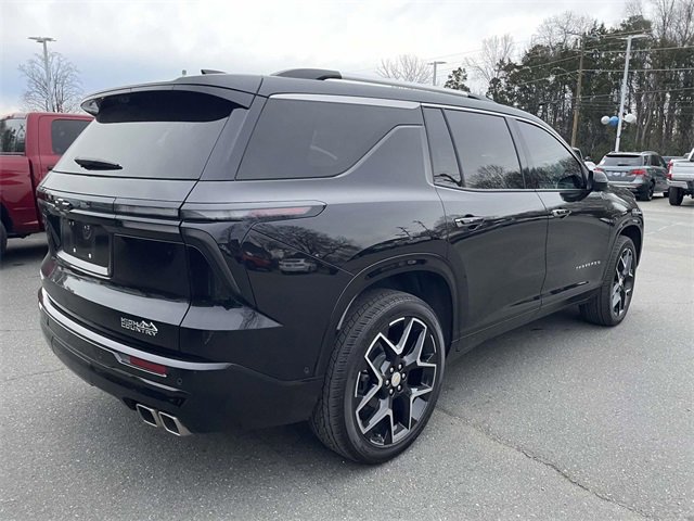 Used 2025 Chevrolet Traverse High Country image 4