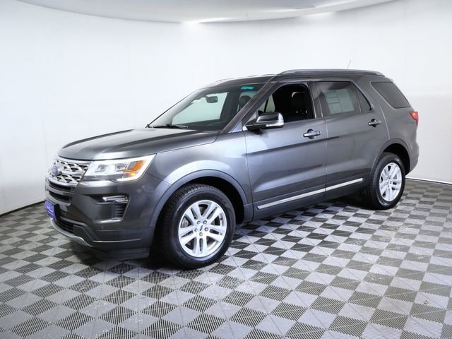 Certified 2018 Ford Explorer XLT w/ Equipment Group 202A AWD/4WD image 5
