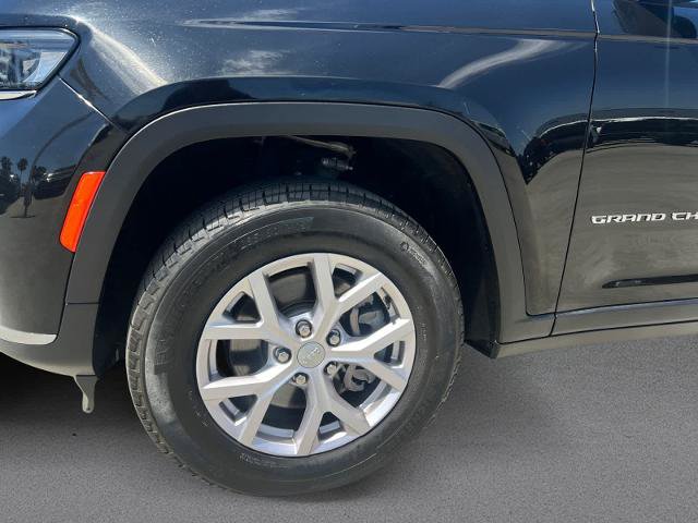 Used 2022 Jeep Grand Cherokee L Limited RWD image 9