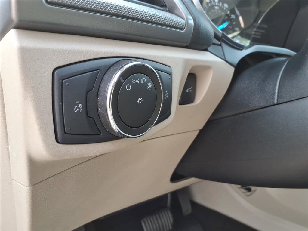 Certified 2020 Ford Fusion SE FWD image 11
