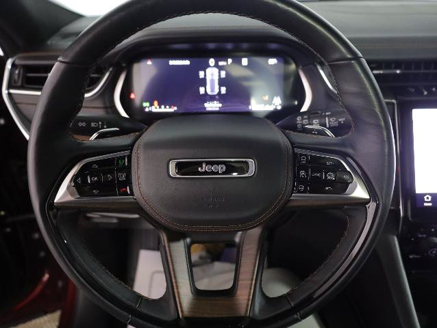 Used 2025 Jeep Grand Cherokee Summit AWD/4WD image 17