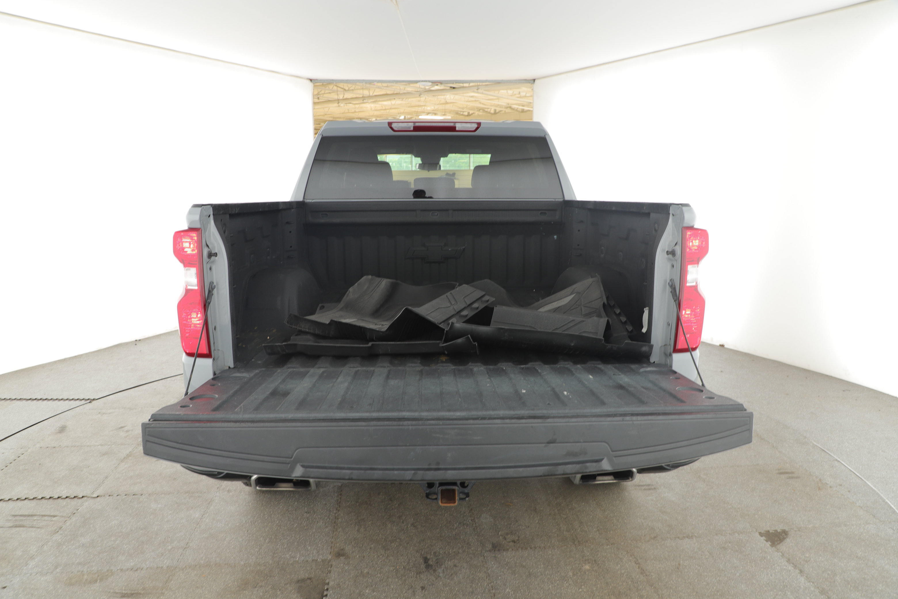 Used 2024 Chevrolet Silverado 1500 Custom Trail Boss w/ LPO, Dark Essentials Package AWD/4WD image 5