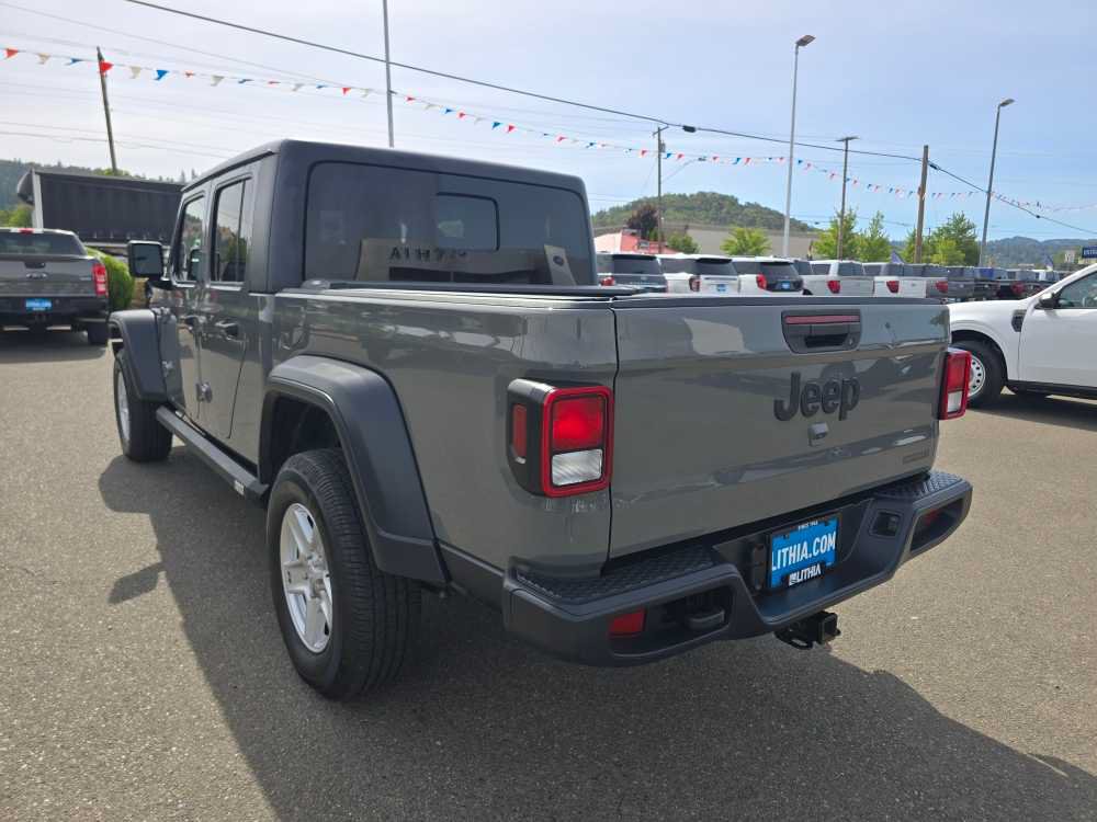 Used 2020 Jeep Gladiator Sport w/ Quick Order Package 24S AWD/4WD image 3