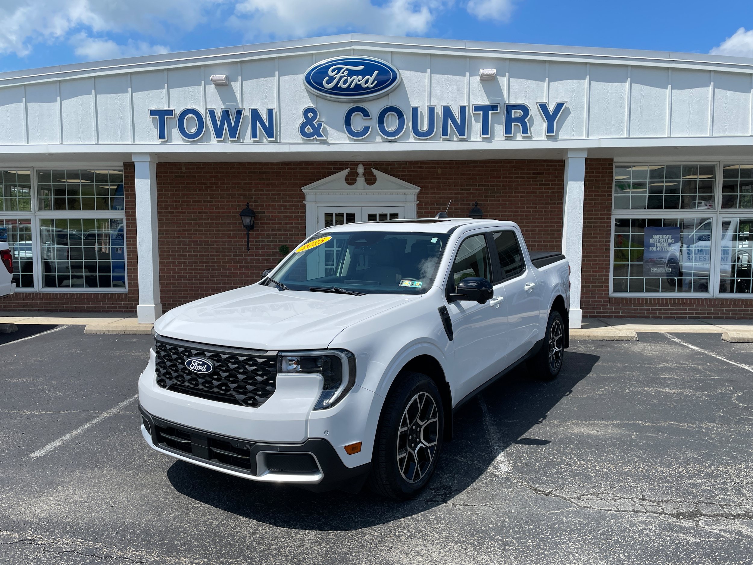 Certified 2025 Ford Maverick Lariat