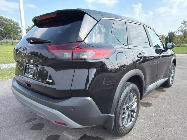Used 2023 Nissan Rogue S AWD/4WD image 7