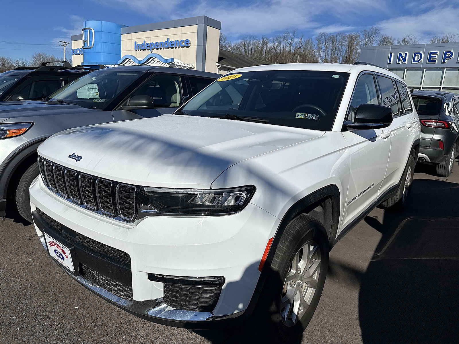 Used 2023 Jeep Grand Cherokee L Limited image 5