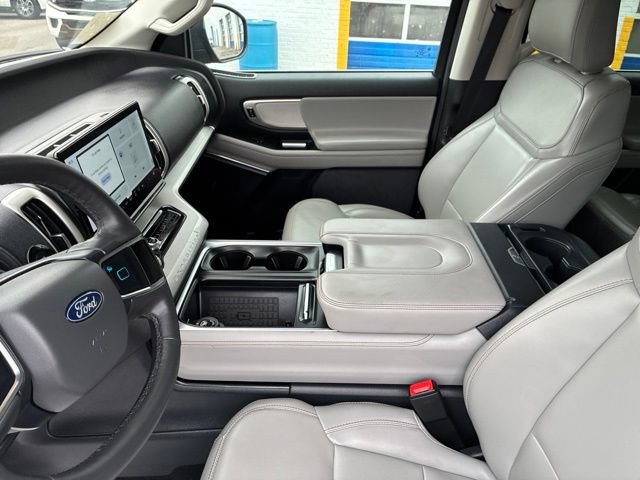 Certified 2025 Ford Expedition Active AWD/4WD image 61