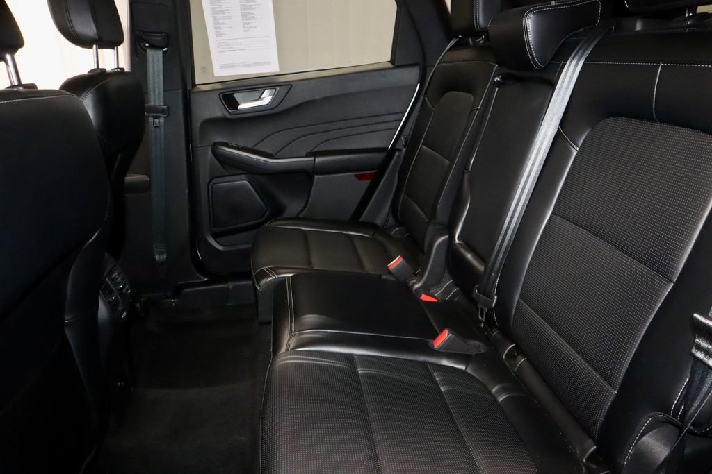 Certified 2024 Ford Escape Platinum AWD/4WD image 25