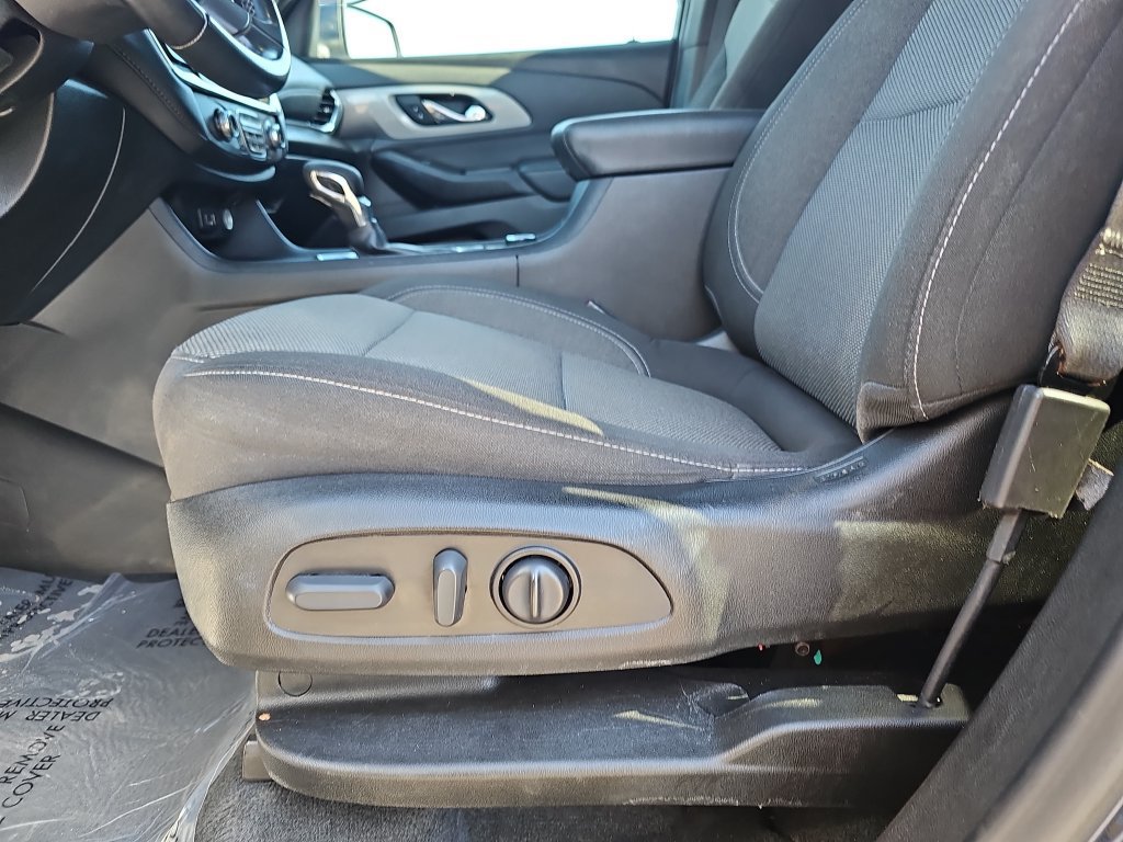 Used 2023 Chevrolet Traverse LT FWD image 27