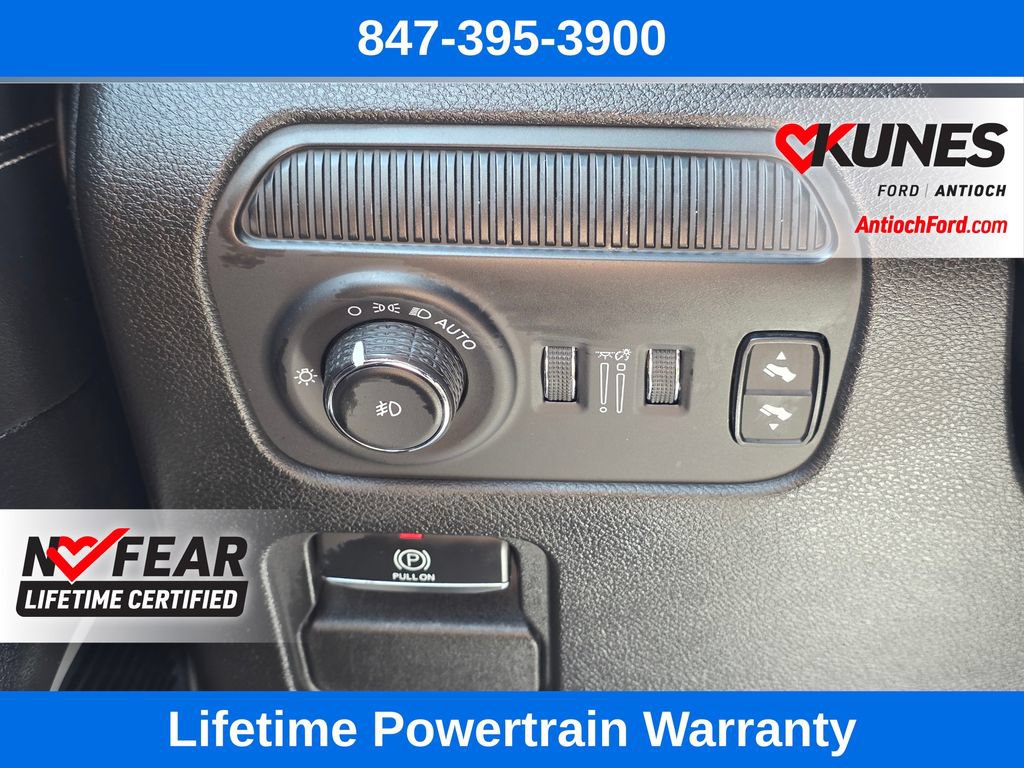 Used 2024 Jeep Wagoneer L Series II w/ Flexible Seating Group AWD/4WD image 44