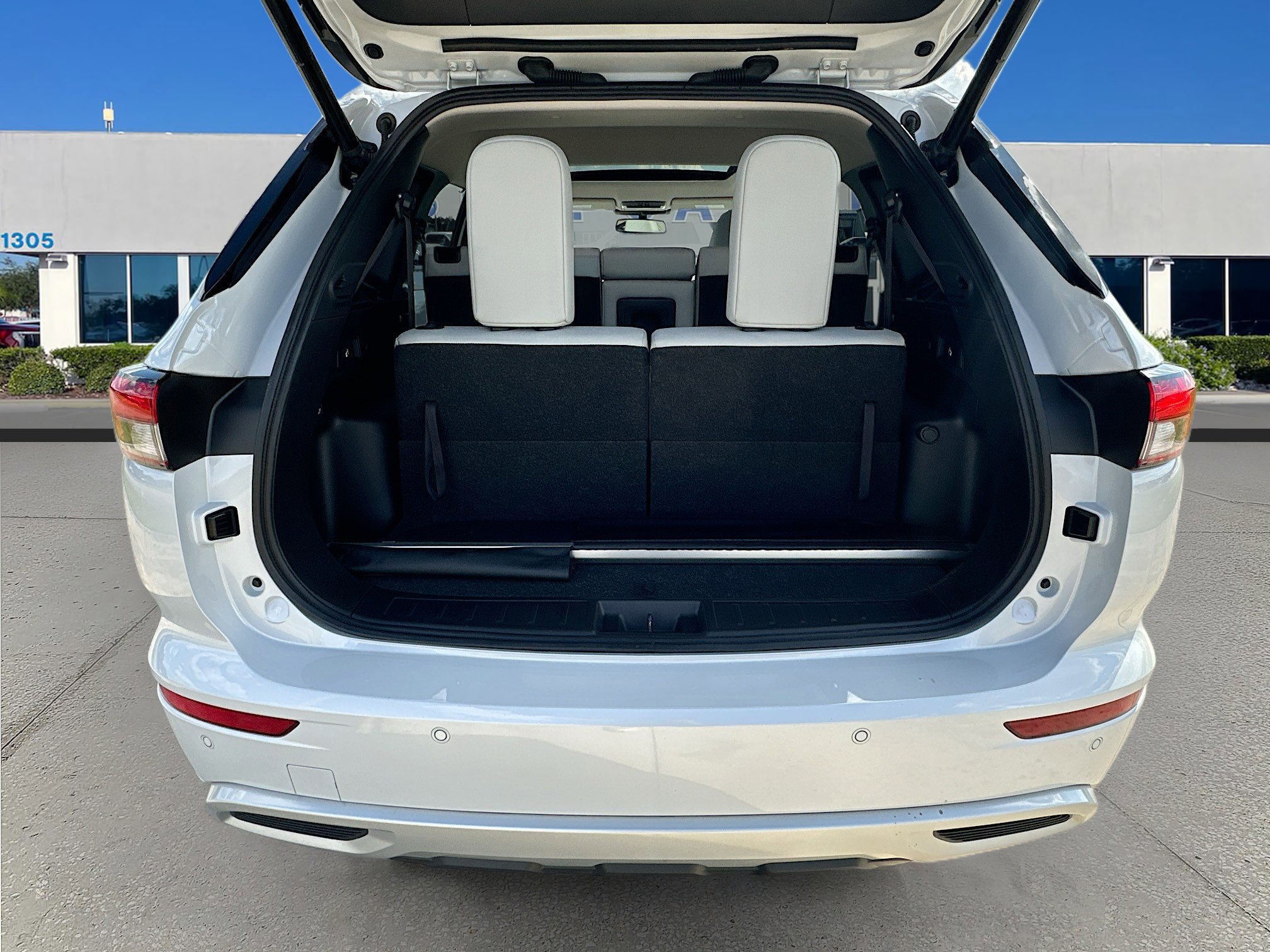 Used 2024 Mitsubishi Outlander SEL Black Edition image 27