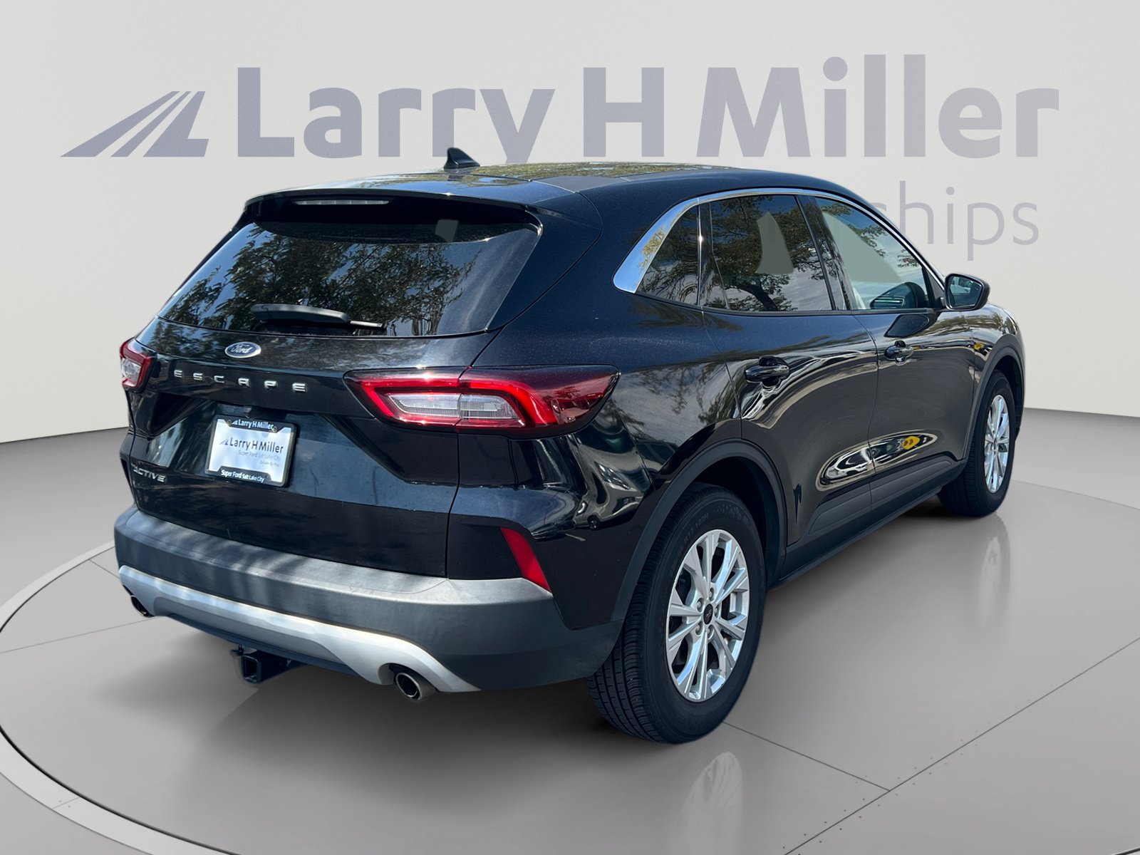 Certified 2023 Ford Escape Active FWD image 5