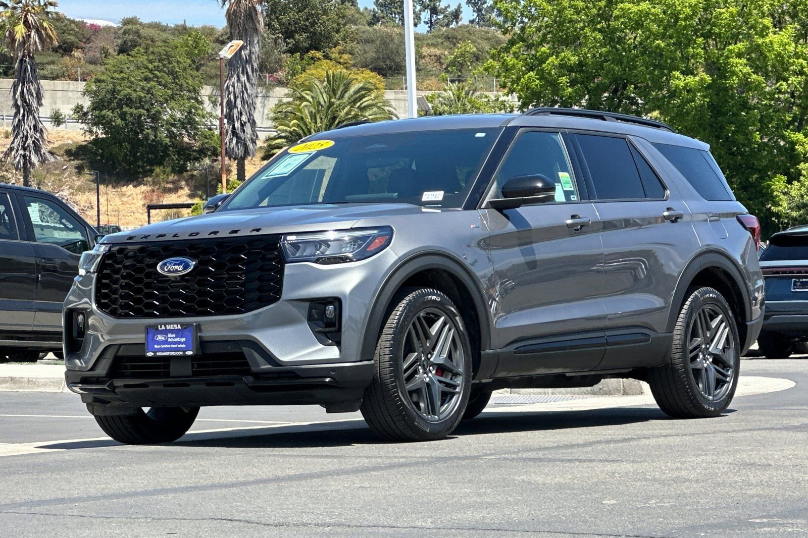 Certified 2025 Ford Explorer ST-Line w/ ST-Line Street Pack AWD/4WD image 7