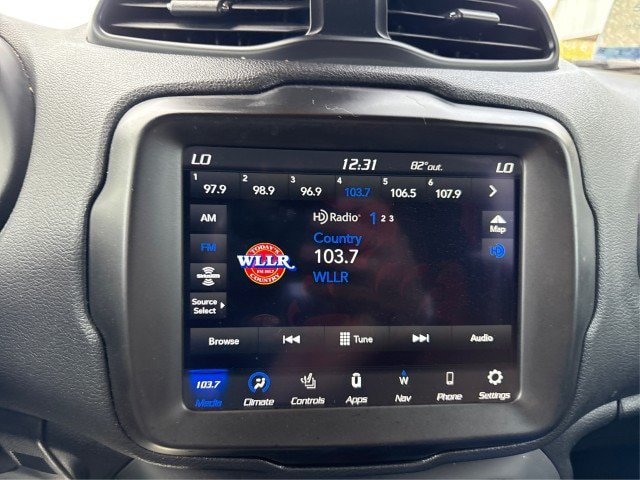 Used 2021 Jeep Renegade Latitude w/ Convenience Group AWD/4WD image 12