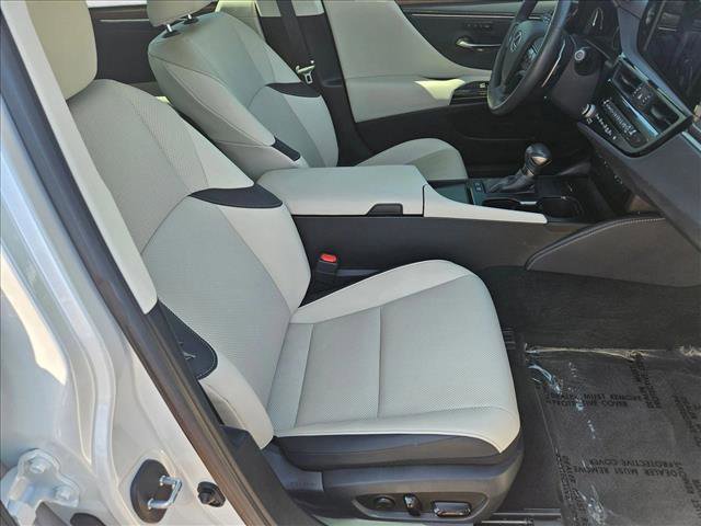 Used 2023 Lexus ES 300h w/ Premium Package FWD image 20