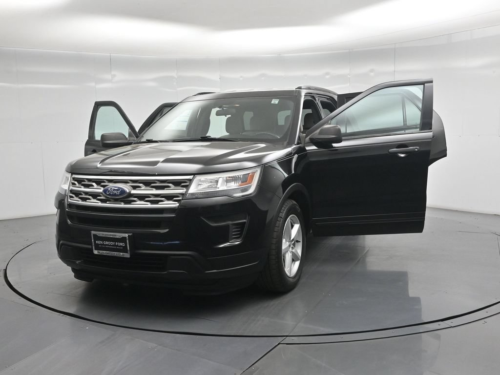 Certified 2018 Ford Explorer FWD image 28