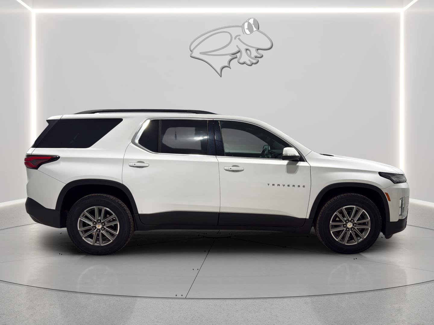 Used 2022 Chevrolet Traverse LT image 7