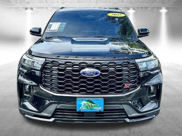Certified 2025 Ford Explorer ST RWD image 2