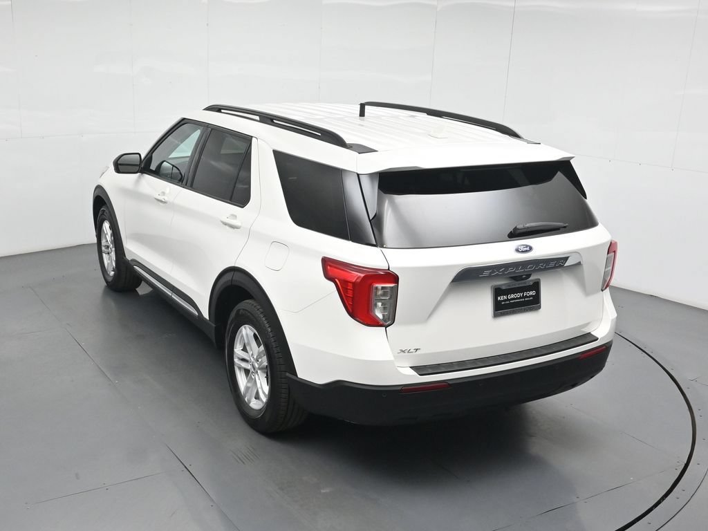 Certified 2024 Ford Explorer XLT RWD image 44