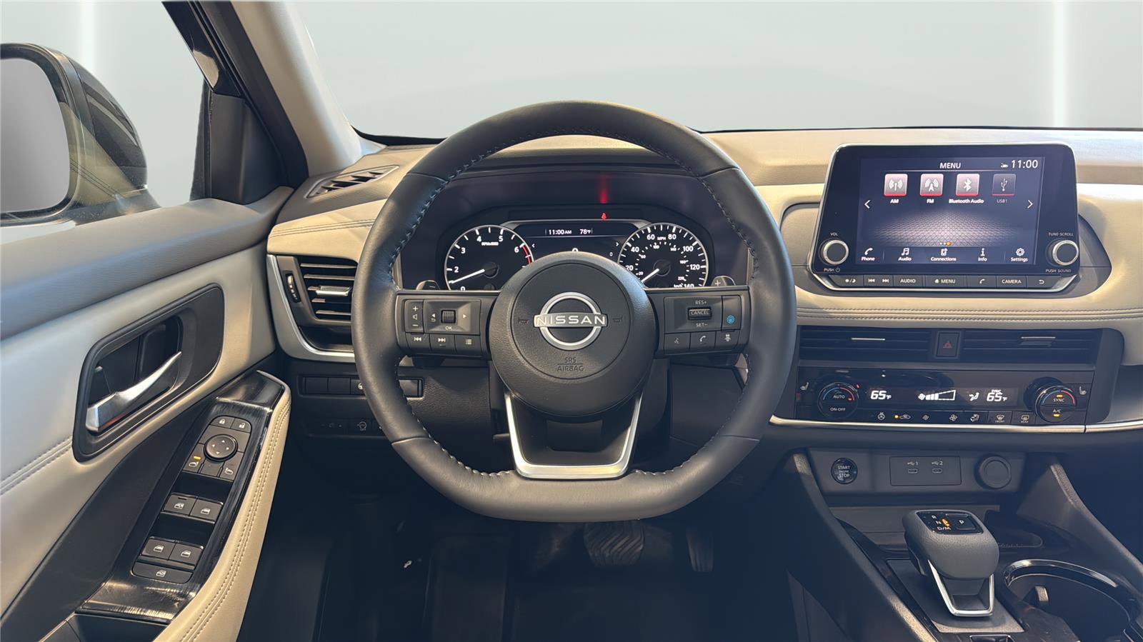 Used 2024 Nissan Rogue SV w/ SV Premium Package FWD image 13