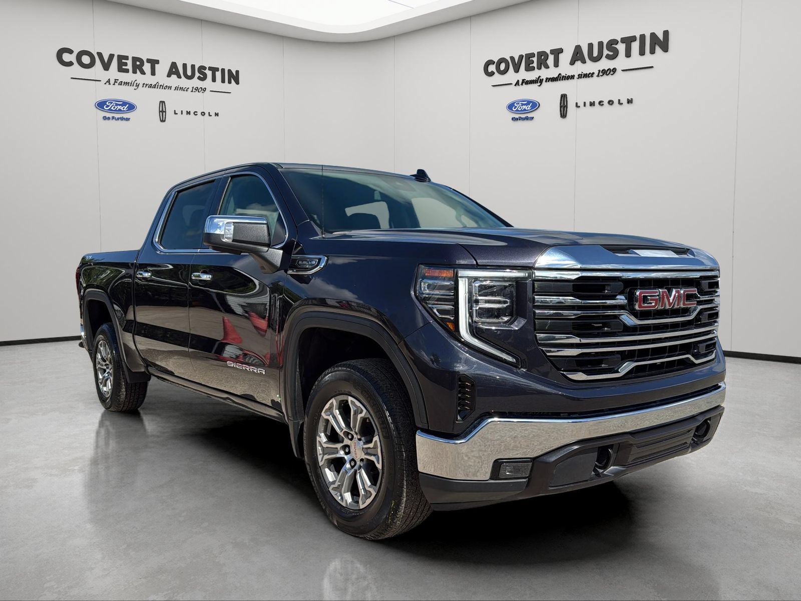 Used 2024 GMC Sierra 1500 SLT AWD/4WD image 7