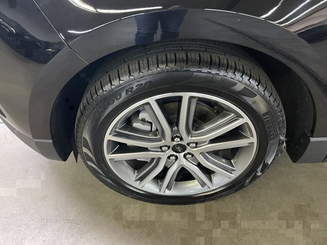 Certified 2023 Ford Edge Titanium w/ Class II Trailer Tow Package AWD/4WD image 12