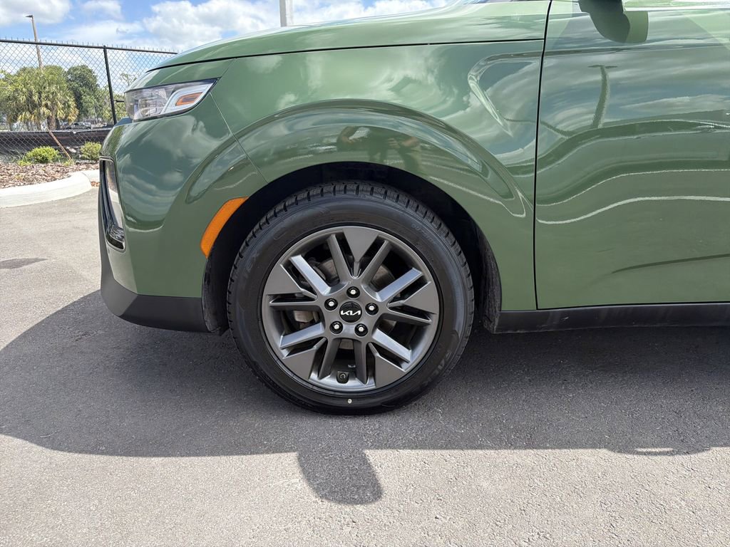 Used 2022 Kia Soul EX image 29