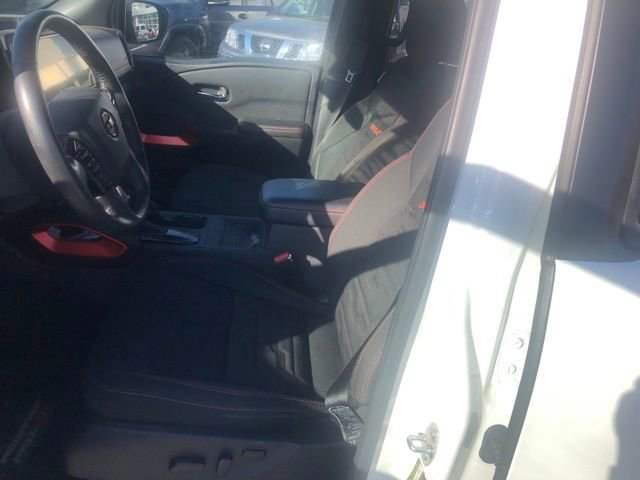 Used 2025 Nissan Frontier PRO-4X w/ Pro Convenience Package image 8