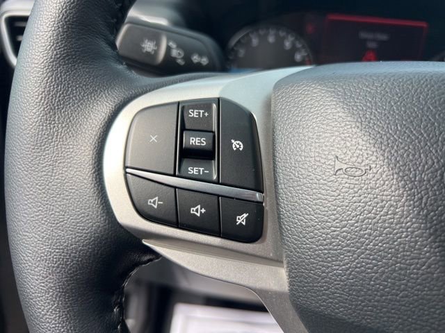 Certified 2023 Ford Explorer XLT w/ Equipment Group 202A AWD/4WD image 9