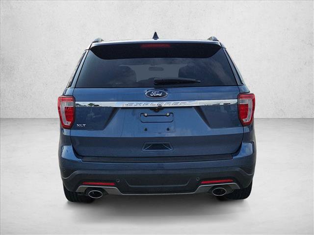 Certified 2018 Ford Explorer XLT FWD image 7