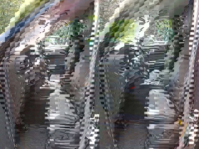 Certified 2022 Ford Explorer XLT w/ Equipment Group 202A image 16