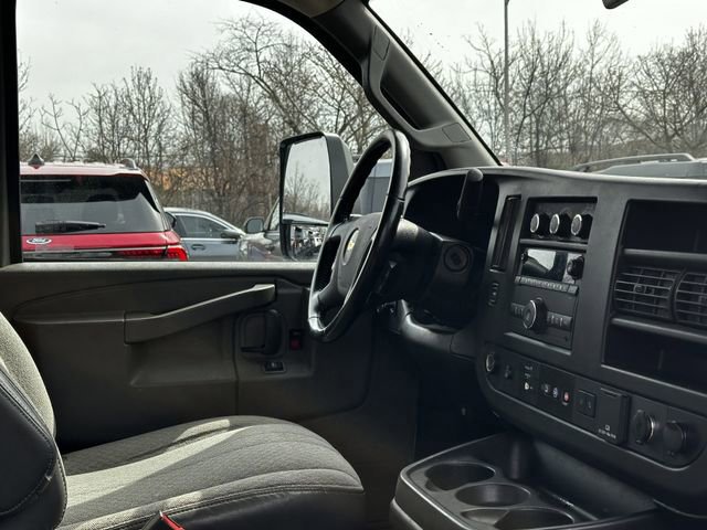 Used 2022 Chevrolet Express 3500 w/ Power Convenience Package image 31