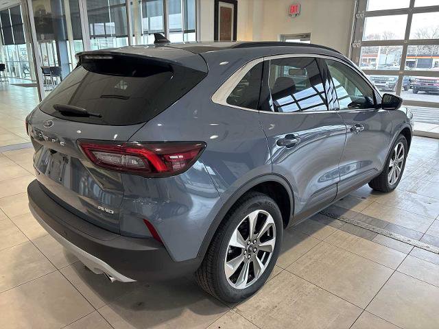 Certified 2024 Ford Escape Platinum image 3