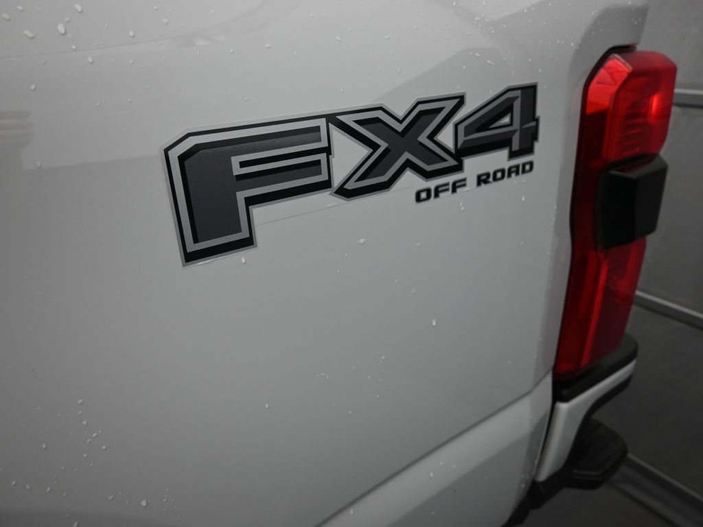 Certified 2025 Ford F250 XLT w/ Black Appearance Package image 23
