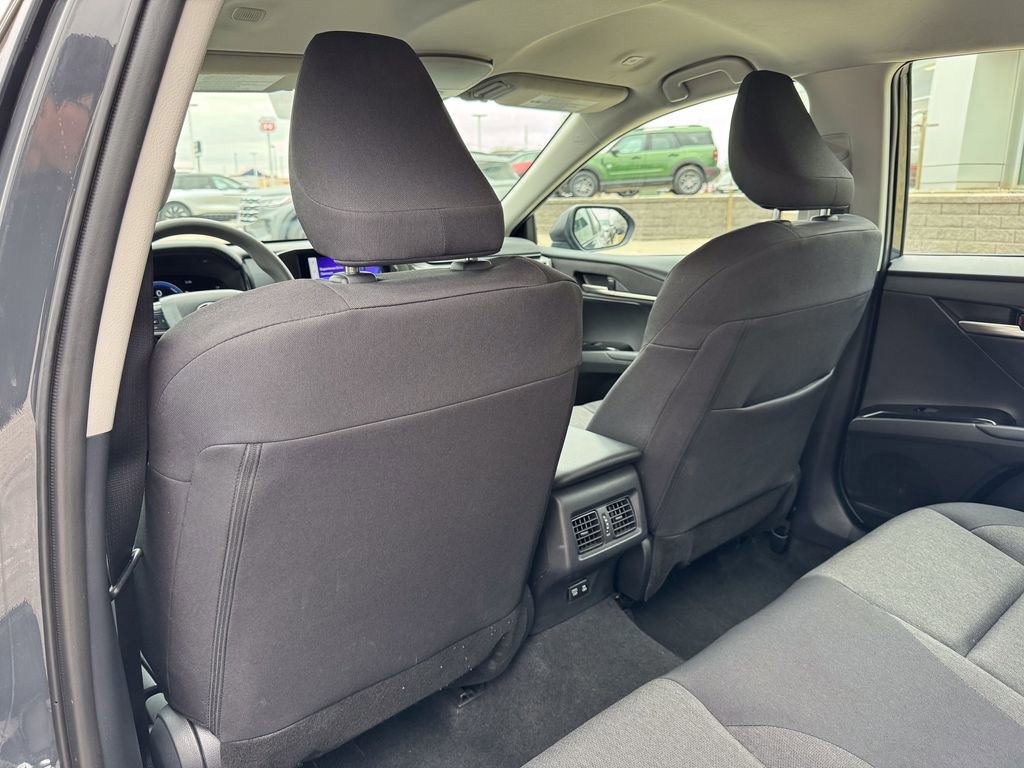 Used 2025 Toyota Camry LE image 14