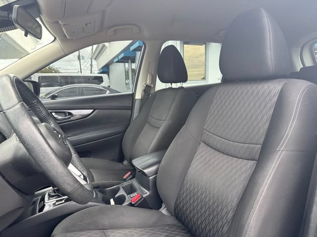 Used 2020 Nissan Rogue SV FWD image 8