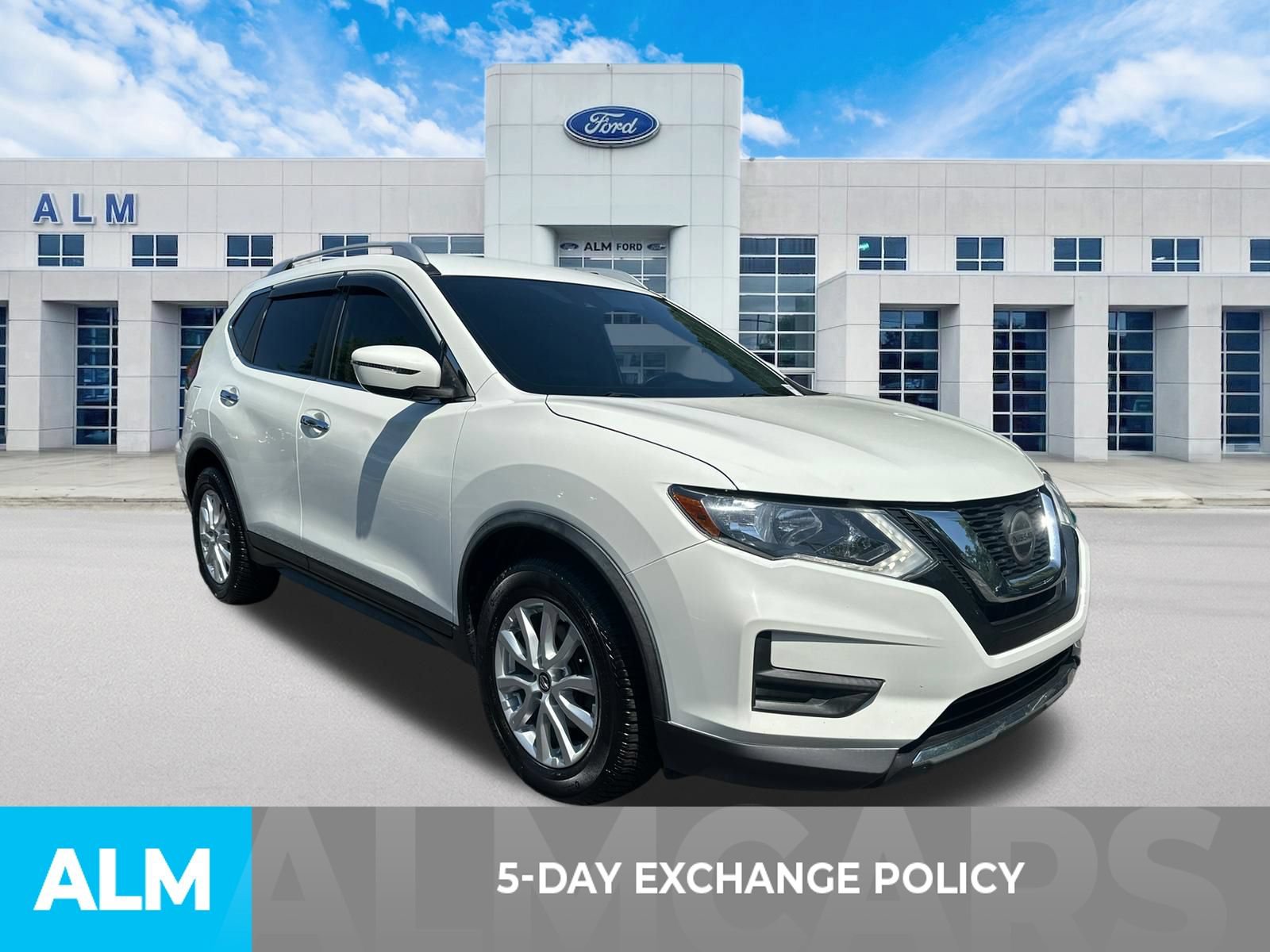 Used 2020 Nissan Rogue SV FWD image 3