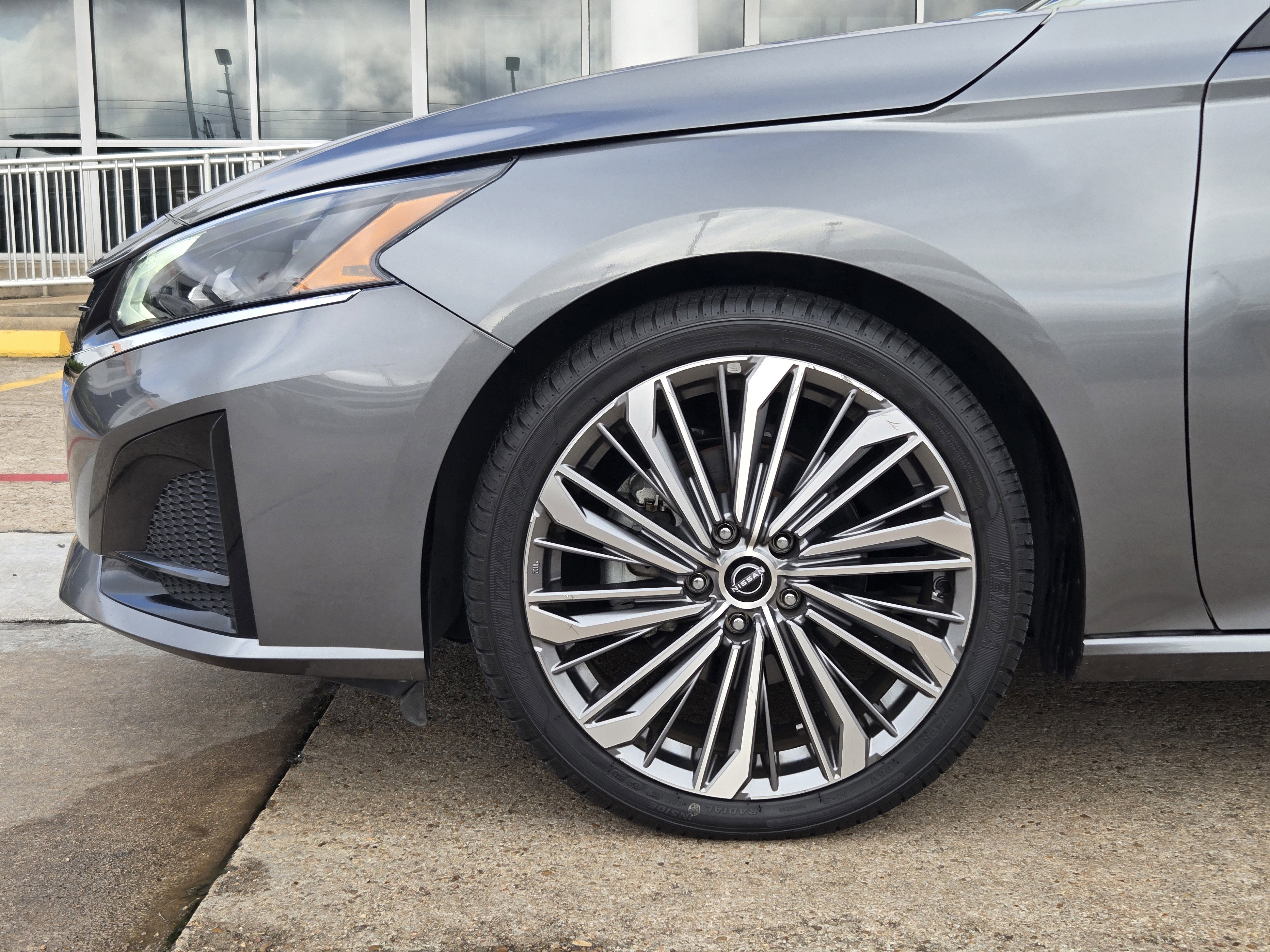 Used 2023 Nissan Altima 2.5 SL image 5