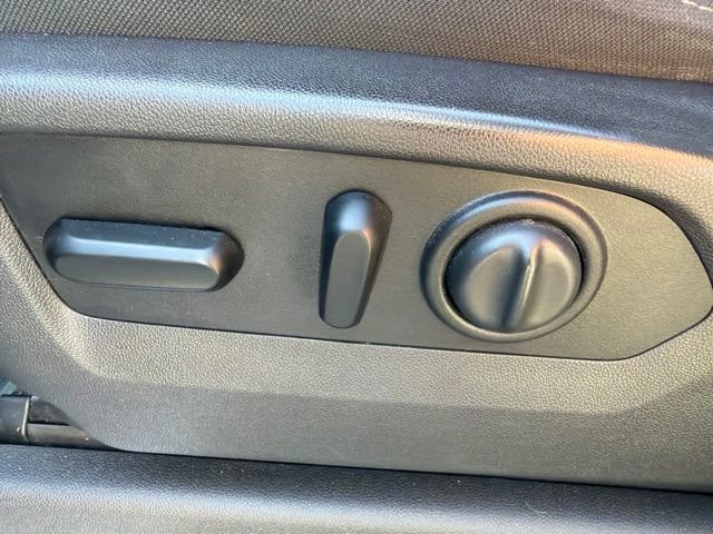 Used 2020 Chevrolet Silverado 1500 LT w/ LT 2.7L Value Package AWD/4WD image 24