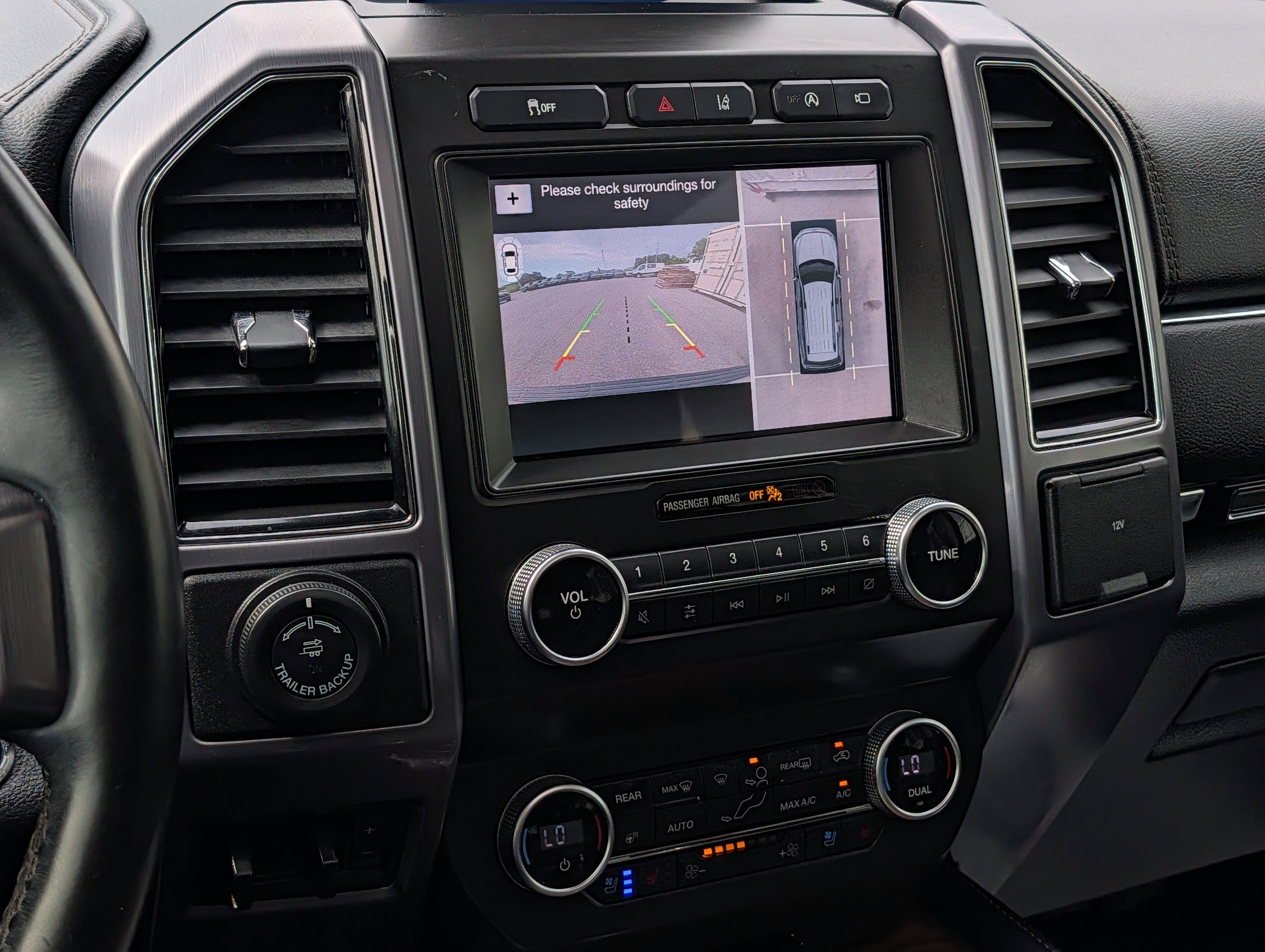 Certified 2019 Ford Expedition Max Platinum RWD image 32